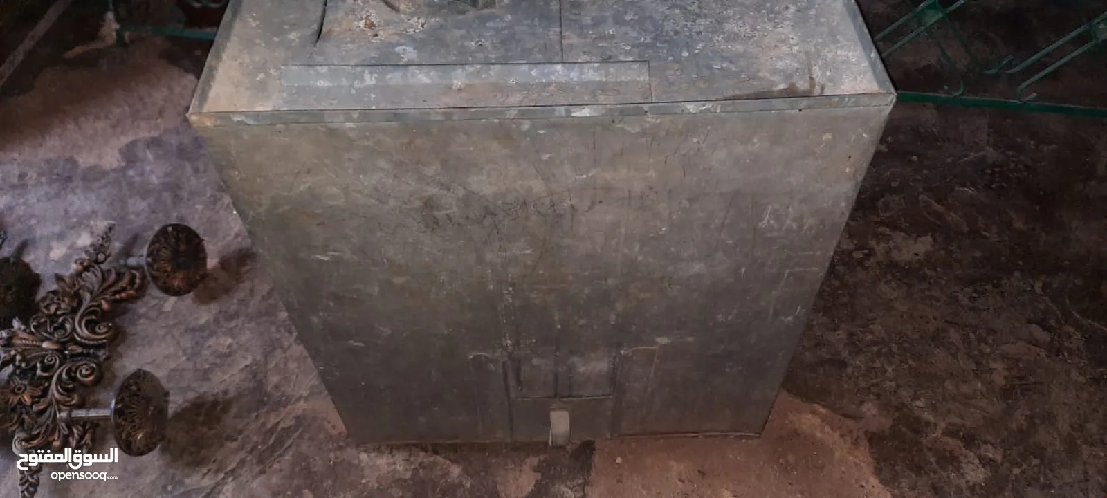 ابواب خشب وحديد شبابيك بوز باص مخ بريك مسجل باص H100 الاصلي غساله كوارة طحين وكاله سكة حراثه للدواب
