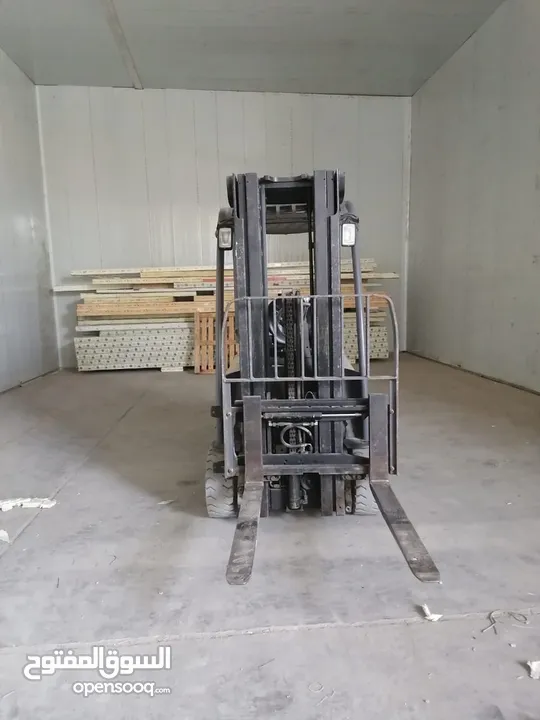 رافعه شوكيه كهرباء crown forklift  electric