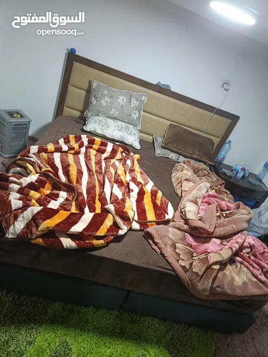 متوفر غرفة للشب مشتركة