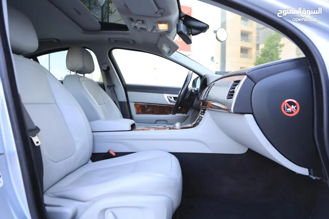 Jaguar XF 2009 3.0L    جاكوار xf 2009 وارد الوكالة / صيانة الوكالة  قاطعه مسافه 88 الف كيلو فقط