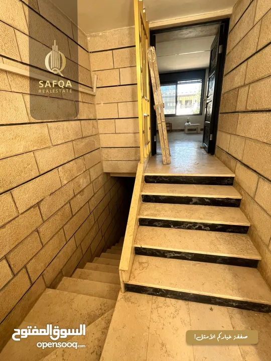 بيت مستقل طابقين غير مفروش مجدد للايجار في سطح مرحبا