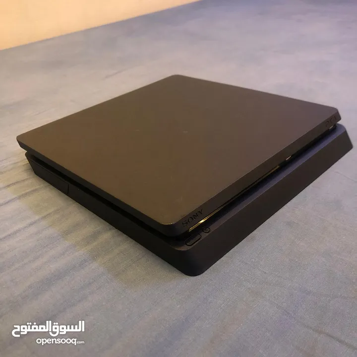 PS4 slim, Good condition, 1 game disc (Need for speed), 55 kd negotiable.