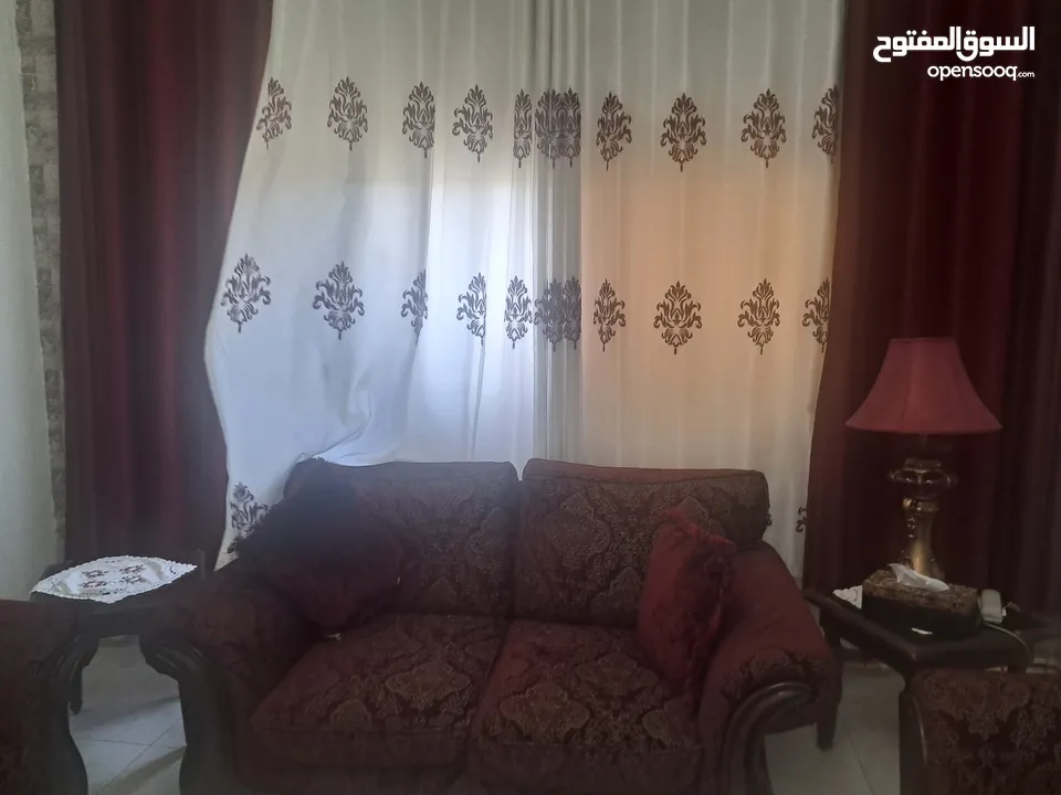 طقم كنب اشلي 7 مقاعد و طقم سفرة 8 مقاعد
