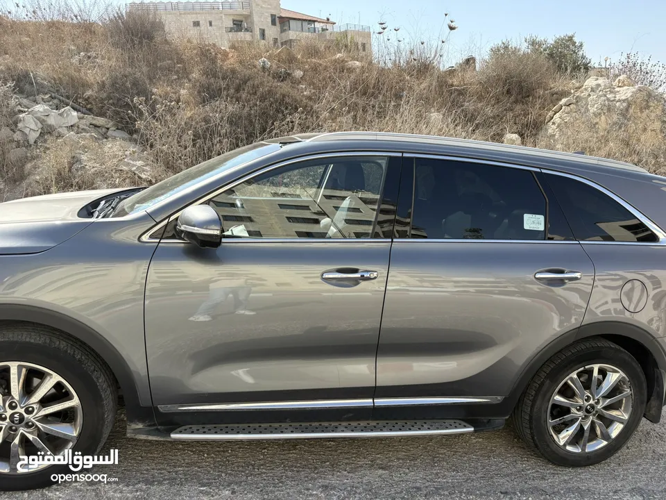 كيا سورنتو 2015 دفع رباعي فل اضافات