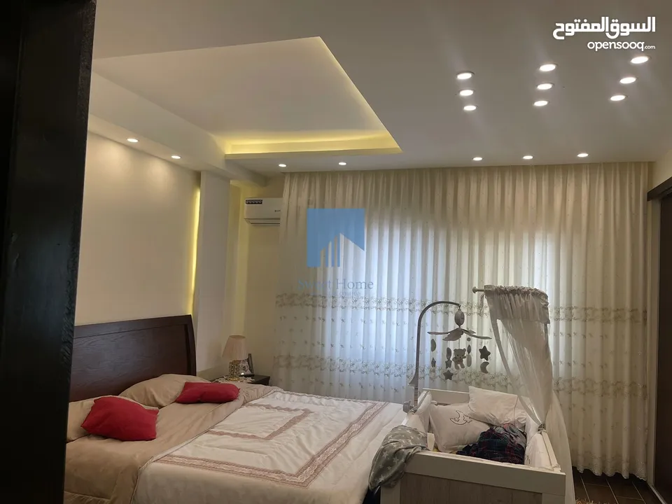 شقة فاخرة للبيع في الرابية طابق ثالث 180م مع روف 60م تشطيب سوبر ديلوكس بسعر مغري