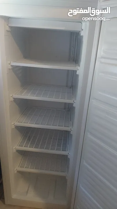 فريزر بحاله جيده للبيع استخدام قليل