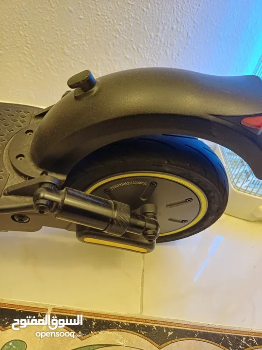 Electric scooter