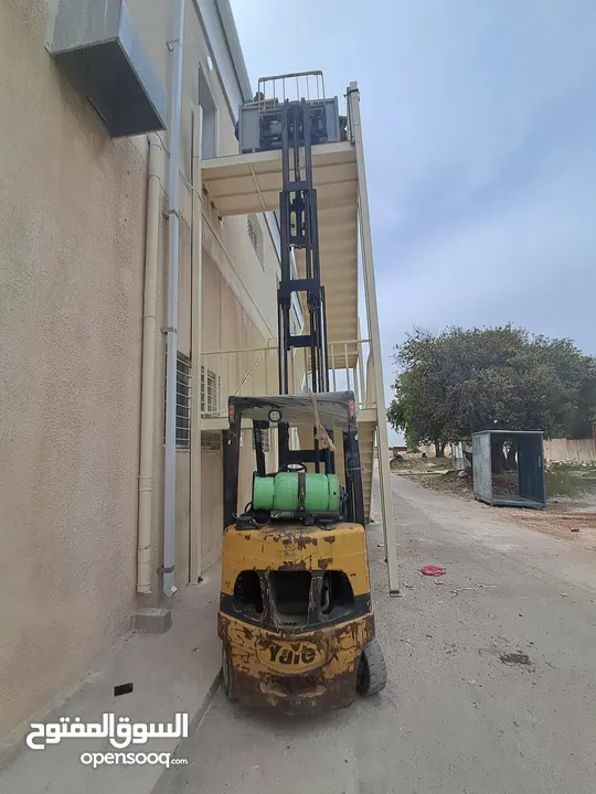 خدمة تأجير رافعات شوكية سيزر لفت مان لفت ونشات جميع الخدمات اللوجستية