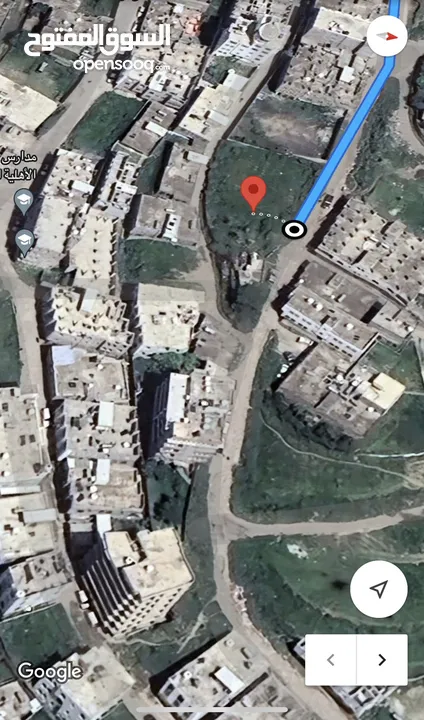 ارضية وسط إب على شارعين 25 قصبة الموقع دار الشرف تبعد600 متر  من مفرق جبلة 15 مليون للقصبة