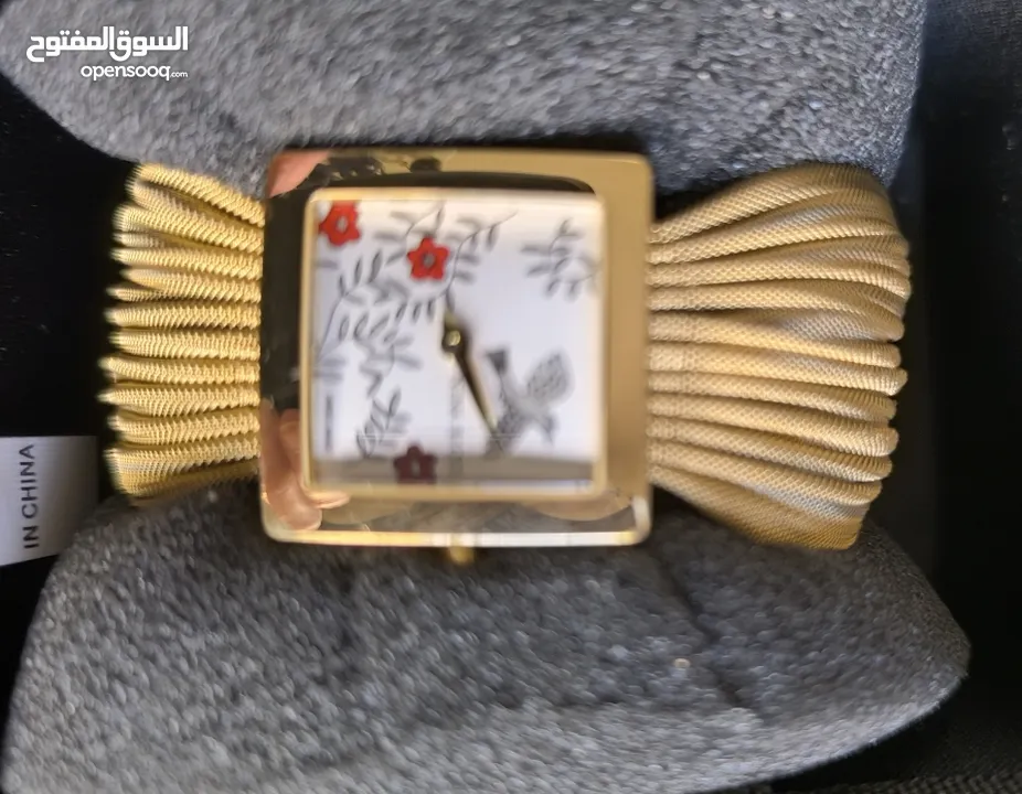 ساعه نينا ريتشي مطليه ذهب مميزه جدا