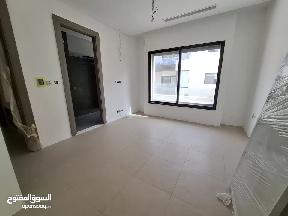 Villa for sale  ( Property 43026 )-174809396
