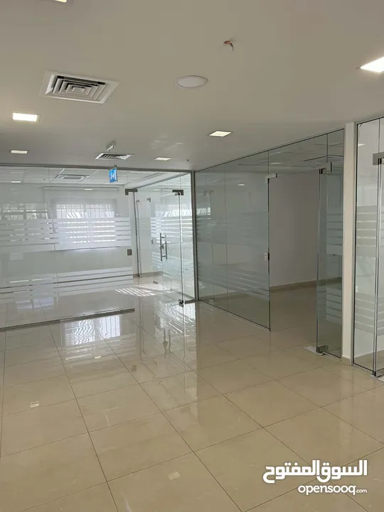 مكاتب للأيجار  300 - 600 متر