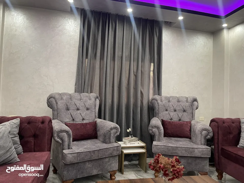 غرفة ضيوف بحالة جديدة