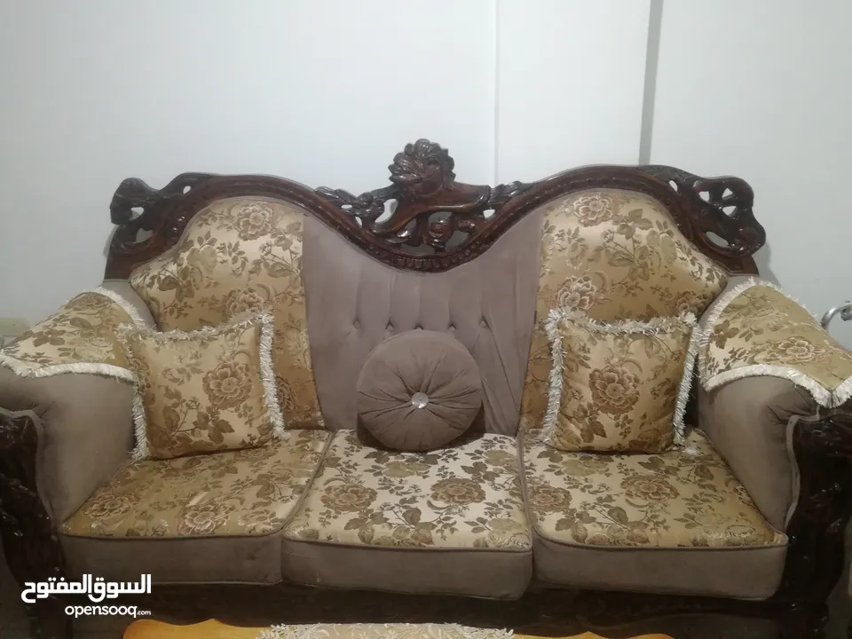 طقم كنب ممتاز بسعر حرق
