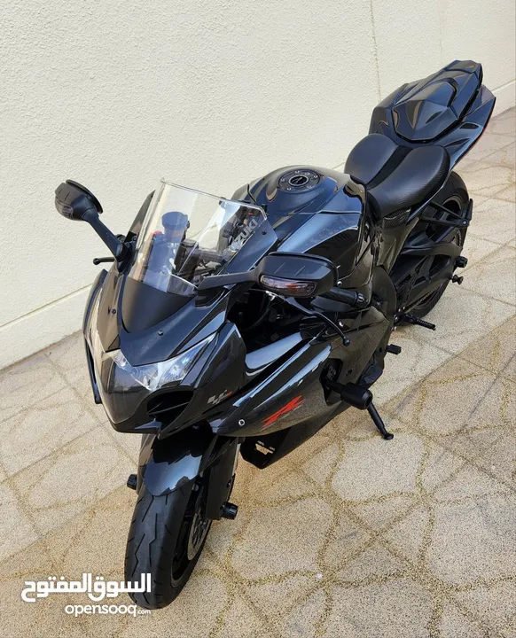 Suzuki GSXR 1000 للبيع الدراجه بمبلغ 25,000 درهم وقابل للتفاوض بمبلغ معقول