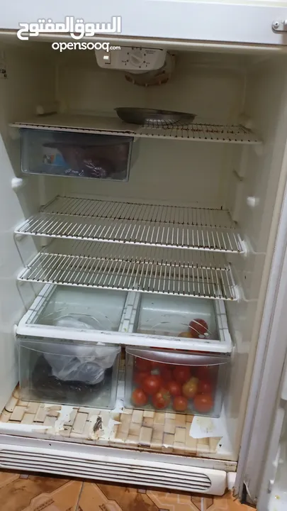 ثلاجة للبيع موجود في مادبا