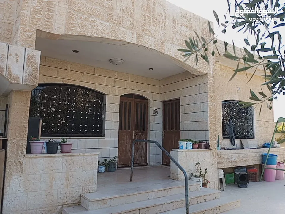 منزل مستقل للبيع في منطقة صالحية العابد