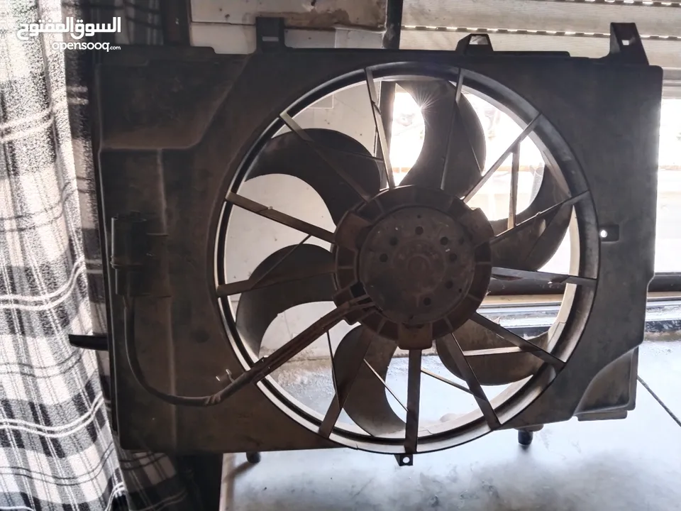 مروحة روديتر كهربائية ( مرسيدس c  او قرش ونص )