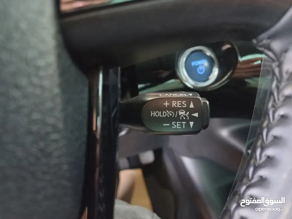 TOYOTA PRIUS HYBRID LIMITED 2022(تويوتا بريوس ليمتيد هايبرد 2022 )
