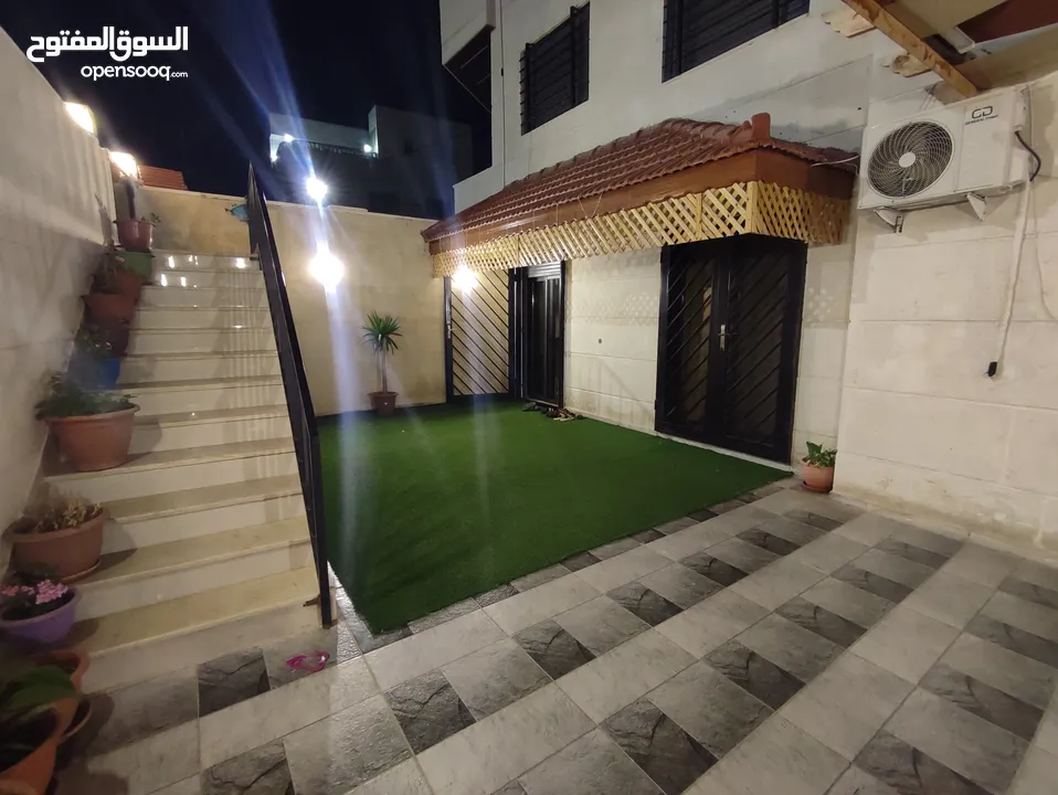 شقة طابق تسوية بناء حديث للبيع