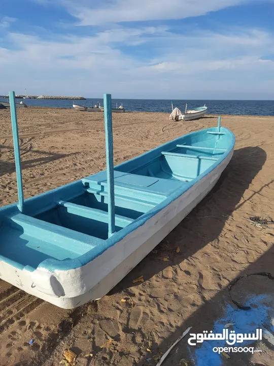قارب 23 قدم مطلوب400 بدون مكينه بدون ملكيه قابل