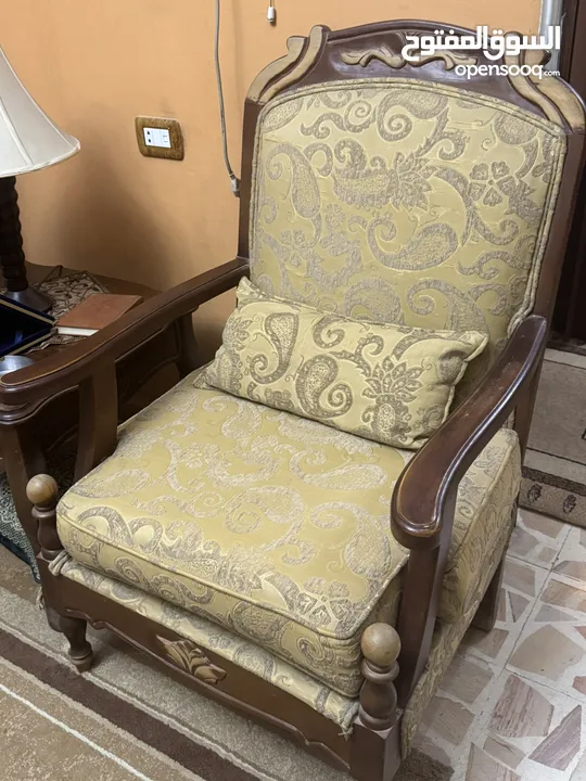 طقم كنب مستعمل بسعر مميز