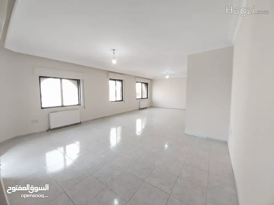 شقة غير مفروشة للإيجار 200م2 ( Property 18749 ) سنوي فقط