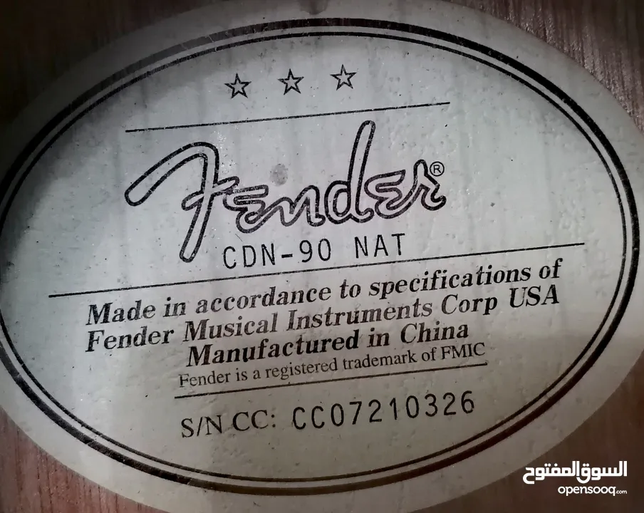 للبيع جيتار فندر CDN-90 وكالة