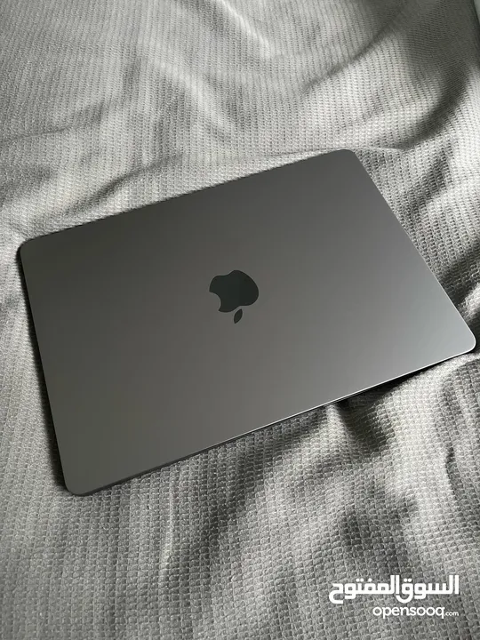 2 MacBook Air M2 256GB - Under warranty til December 7  تخت مفاعل الشركة لأخر السنة  مشحون 7 مرات