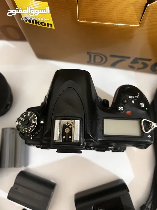 كاميرا نيكون 750d مع ملحقاتها 