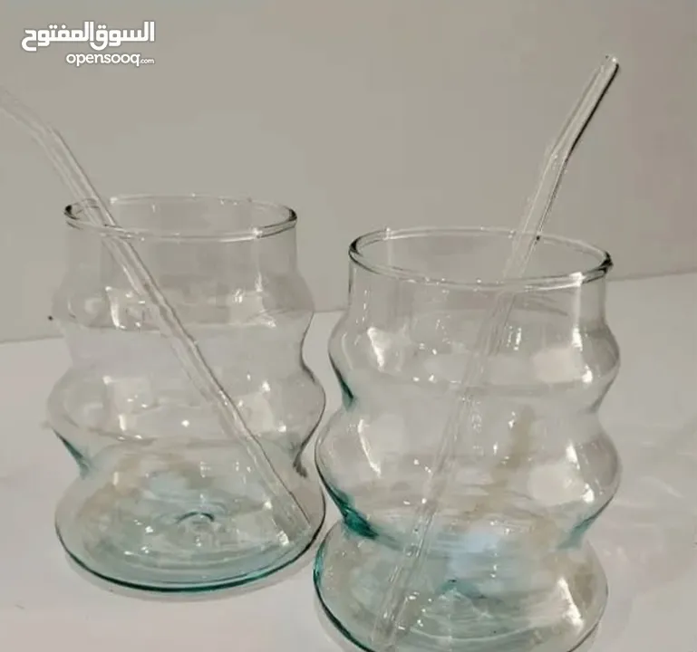 كاسات اشكال زجاج مع شلمونات زجاج