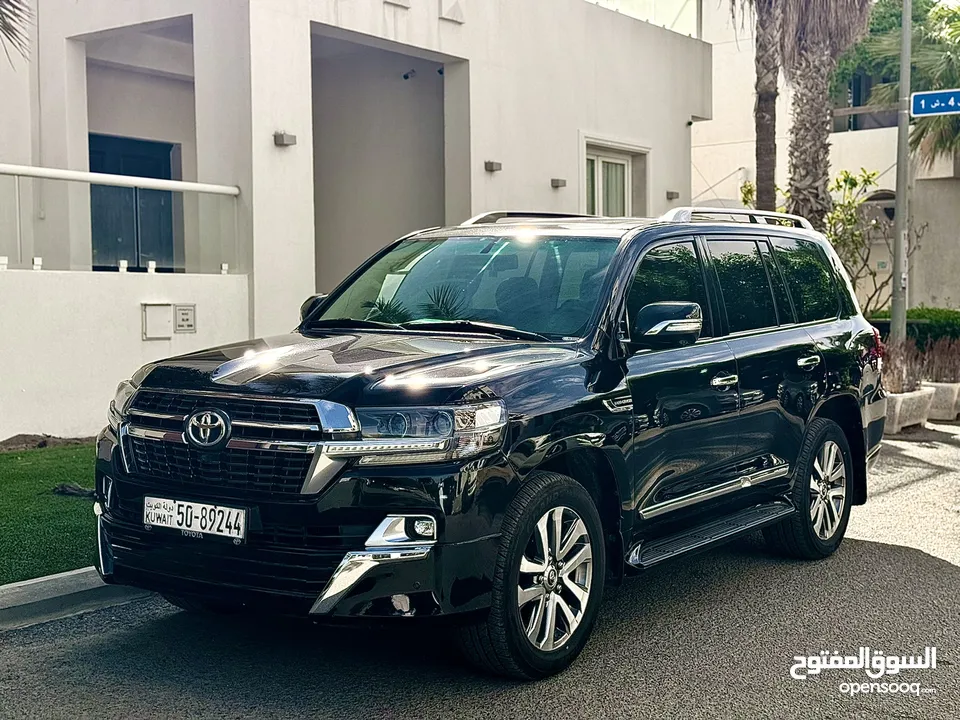 Landcruiser 2021 GXR Grand touring لاندكروزر