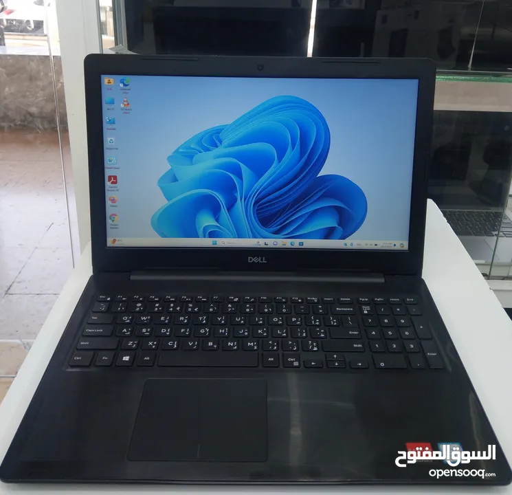 DELL Insiron 5570 Core i7 8th 16GB Ram 256SSD+1TB 4GB AMD Radeon