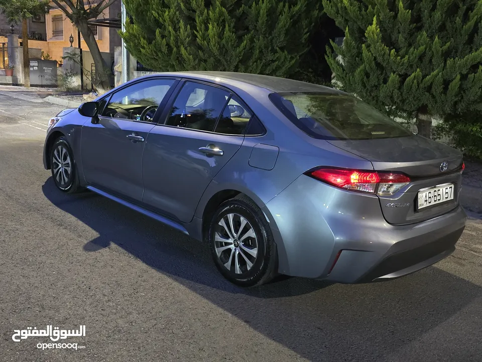 تويوتا كورولا 2022 XLE فحص كامل فل كامل جلد تدفئة شاحن وايرلس كراسي كهروباء ياباني بطارية ليثيوم