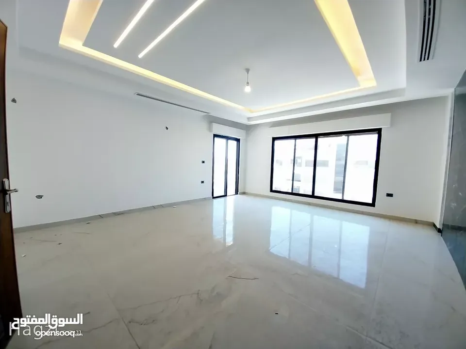 شقة للايجار في دير غبار  ( Property 33386 ) سنوي فقط