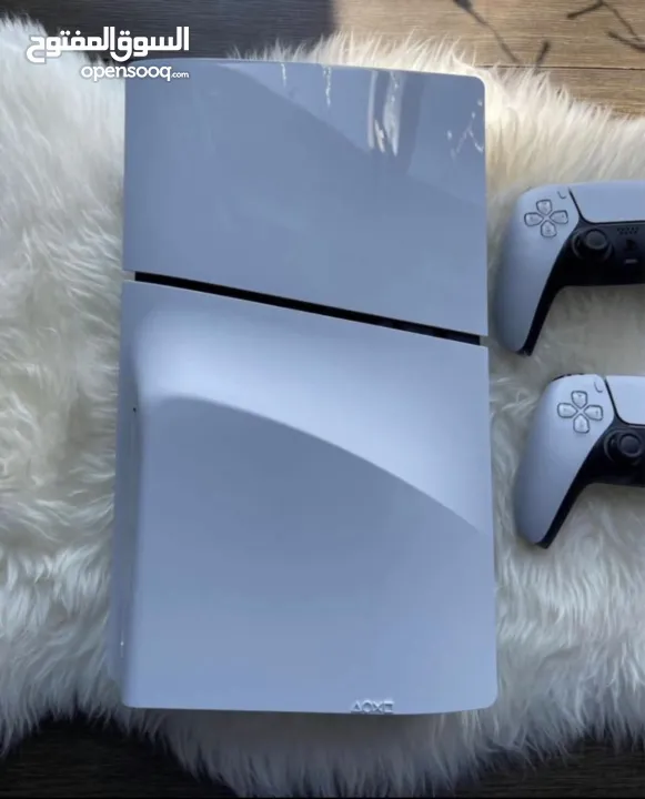 Ps5 slim +2 controler