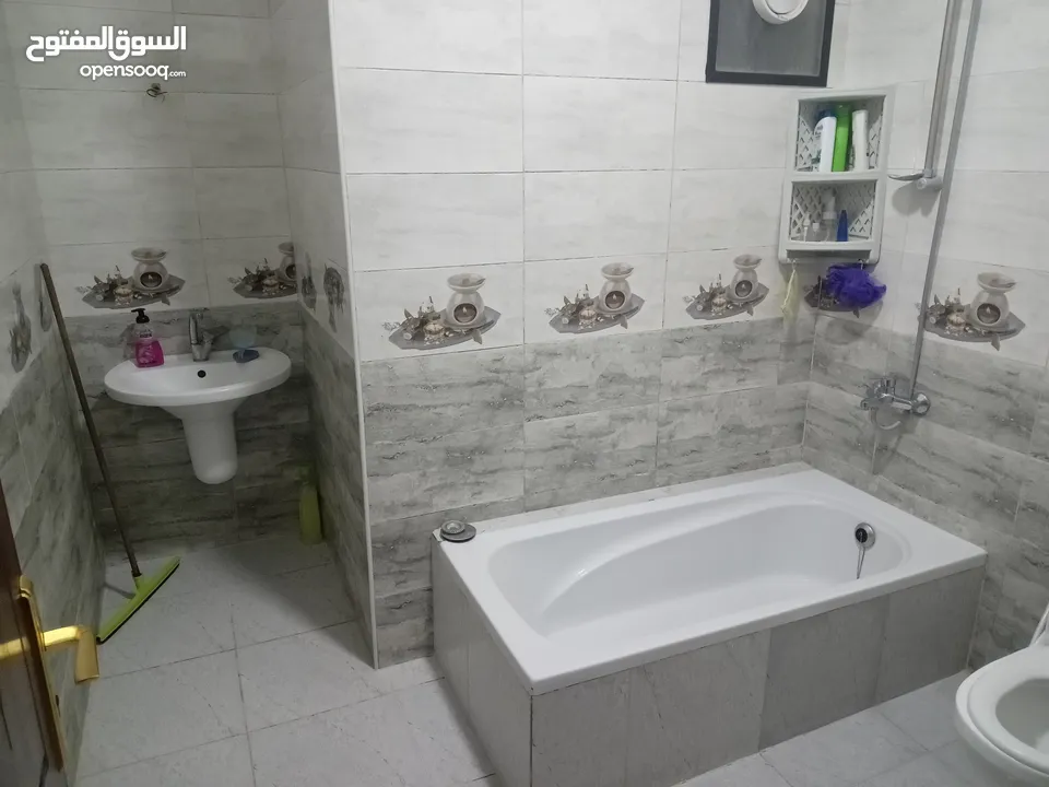 بيت ارضي للبيع في جرش  الجبل الأخضر مقابل مدرسة الملك عبدالله الثاني للتميز اسكان البركة 26