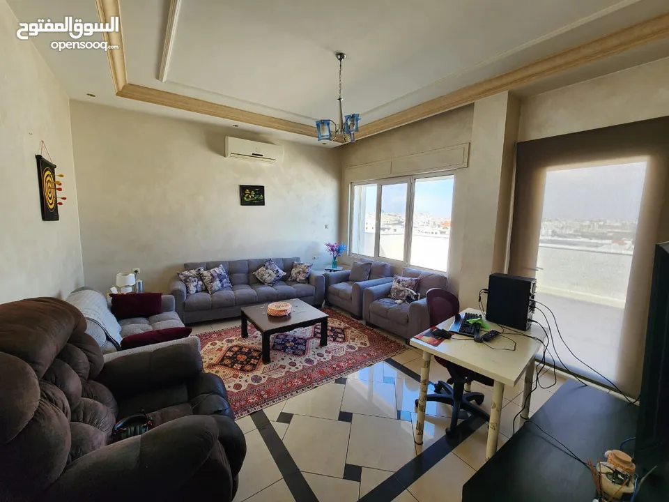 فيلا مستقلة نصف مفروشة في منطقة الظهير للبيع - ref : 14512