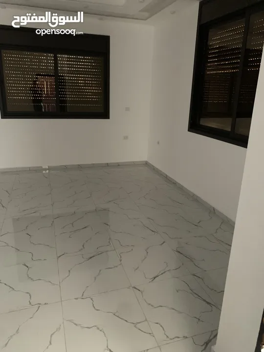 شبه فيلا للإيجار في ماركا الشمالية