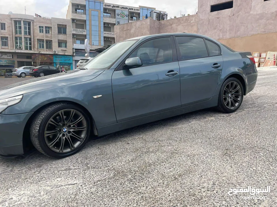 مطلوب ممول الشراء سيارات من السوق المحلي والمزادت كمان يوجد لدينا سيارات دفعه أولى عن طريق الشركات