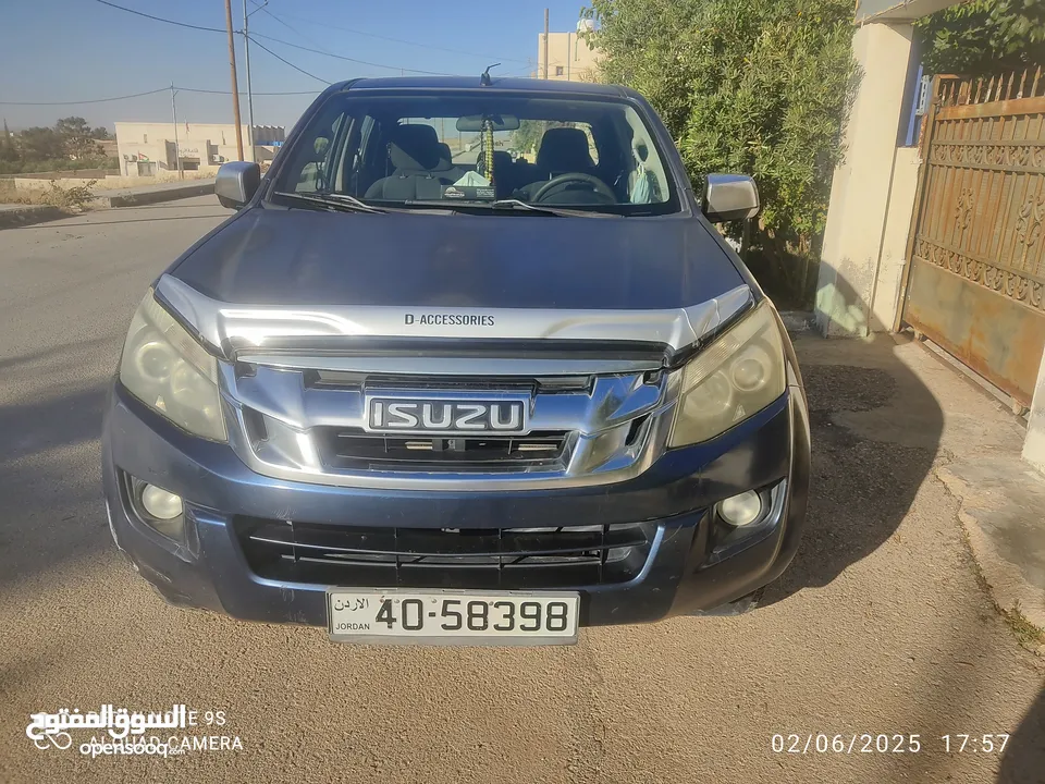 بكب اسوزو موديل 2013