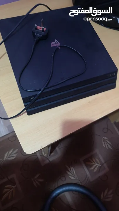 PS4 PRO بلايستيشن 4 برو