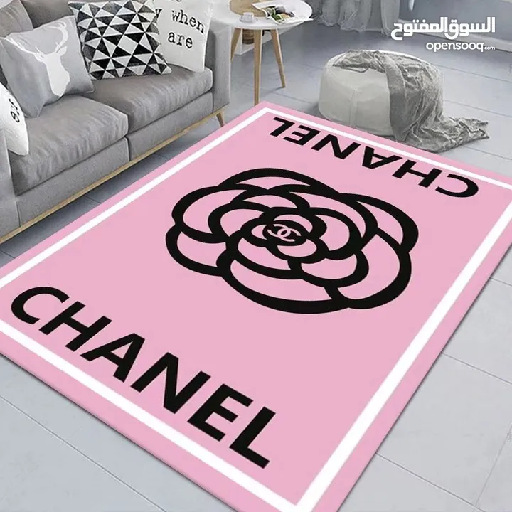 older box Chanel Gucci carpets