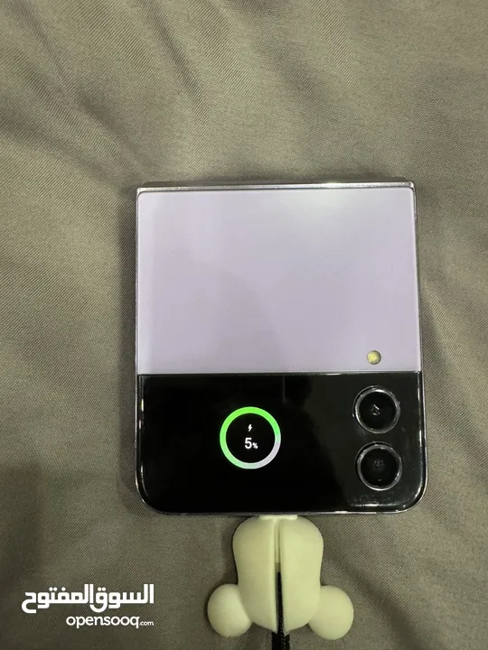 للبيع Samsung Z Flip 4 - شاشة رئيسية مكسورة 5G