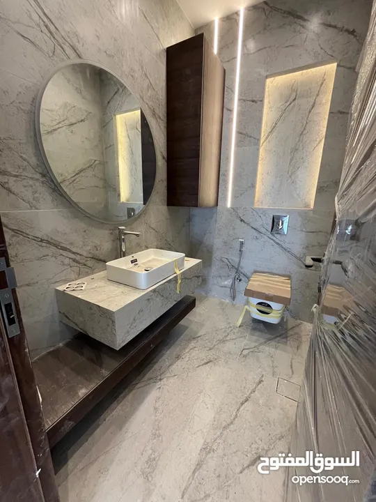 تشطيب فندقي في اجمل مناطق ضاحية النخيل سكن فلل