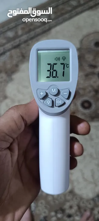 قياس درجة الحرارة عن بعد شاشة LCD بإضاءة خلفية للحالة