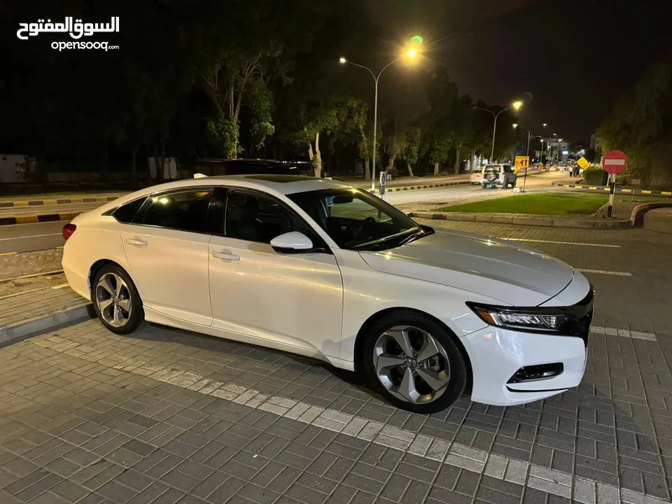 Honda Accord Full agency service  Lady Expat owner