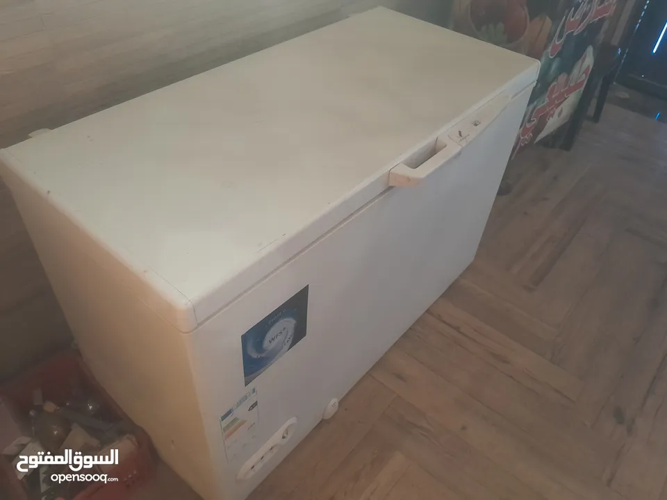 فريزر بطح كبير انفيرتر تركي بحاله ممتازة للبيع في منطقه ماركا الجنوبيه