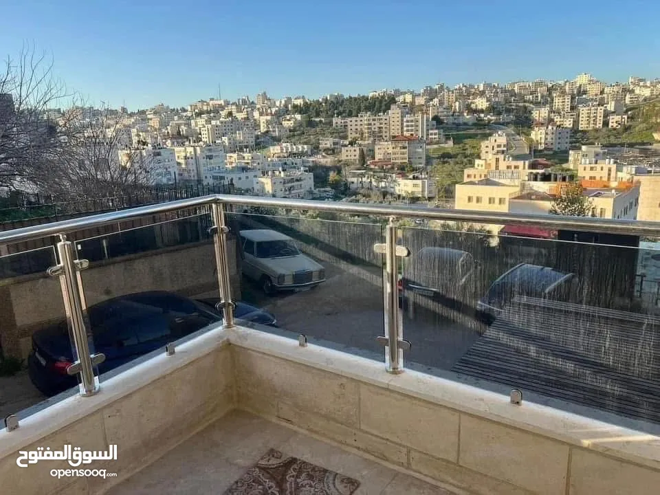 شقه للبيع في سطح مرحبا قرب سوبرماركت الشرفه