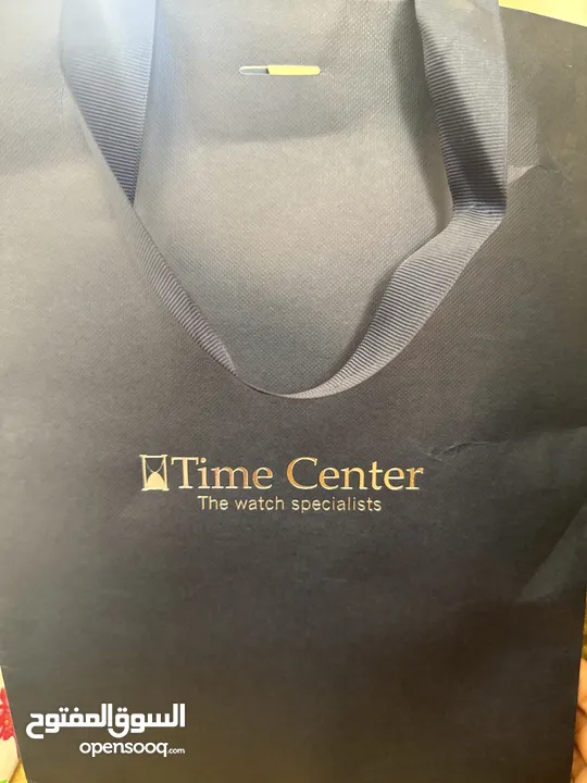 ساعة TISSOT اصلية من Time center  اشتريتها قبل فترة وما استخدمتها  ستاتية مرتبة بتزبط على كل ستايلات